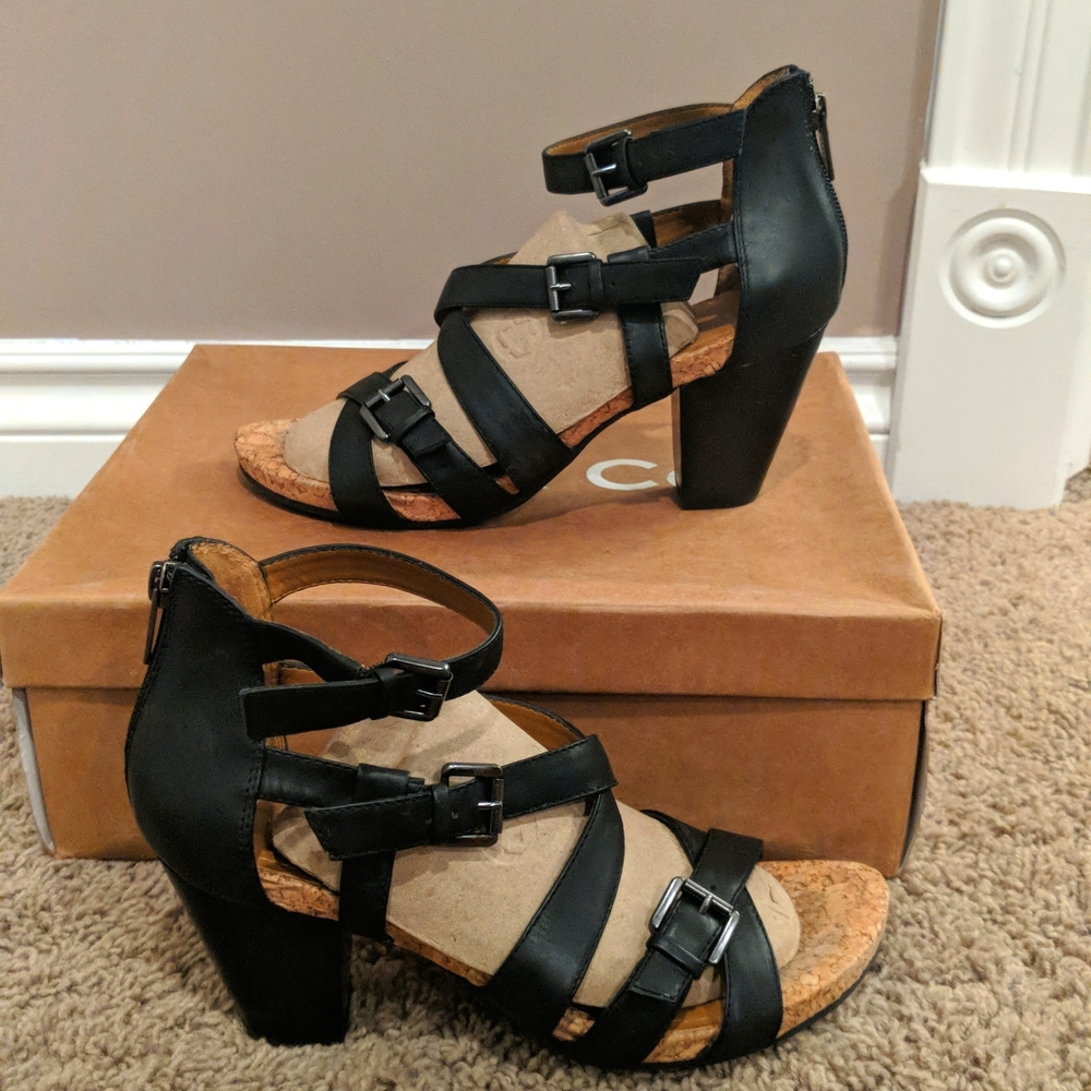 Kenneth Cole Reaction, Black Strappy, Buckle, Leather heels. - Picture 4 of 7